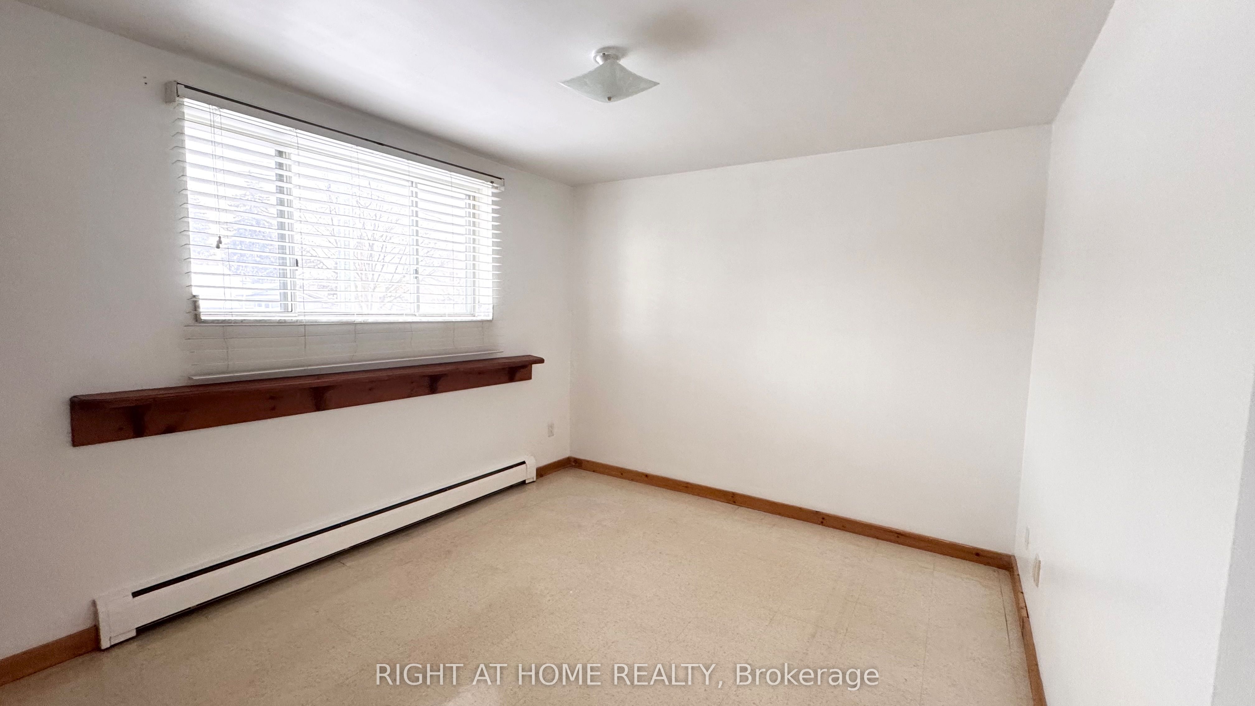 Additional image 6 of 201-11 Devitt Avenue S, Waterloo, ON, N2J 1Y6