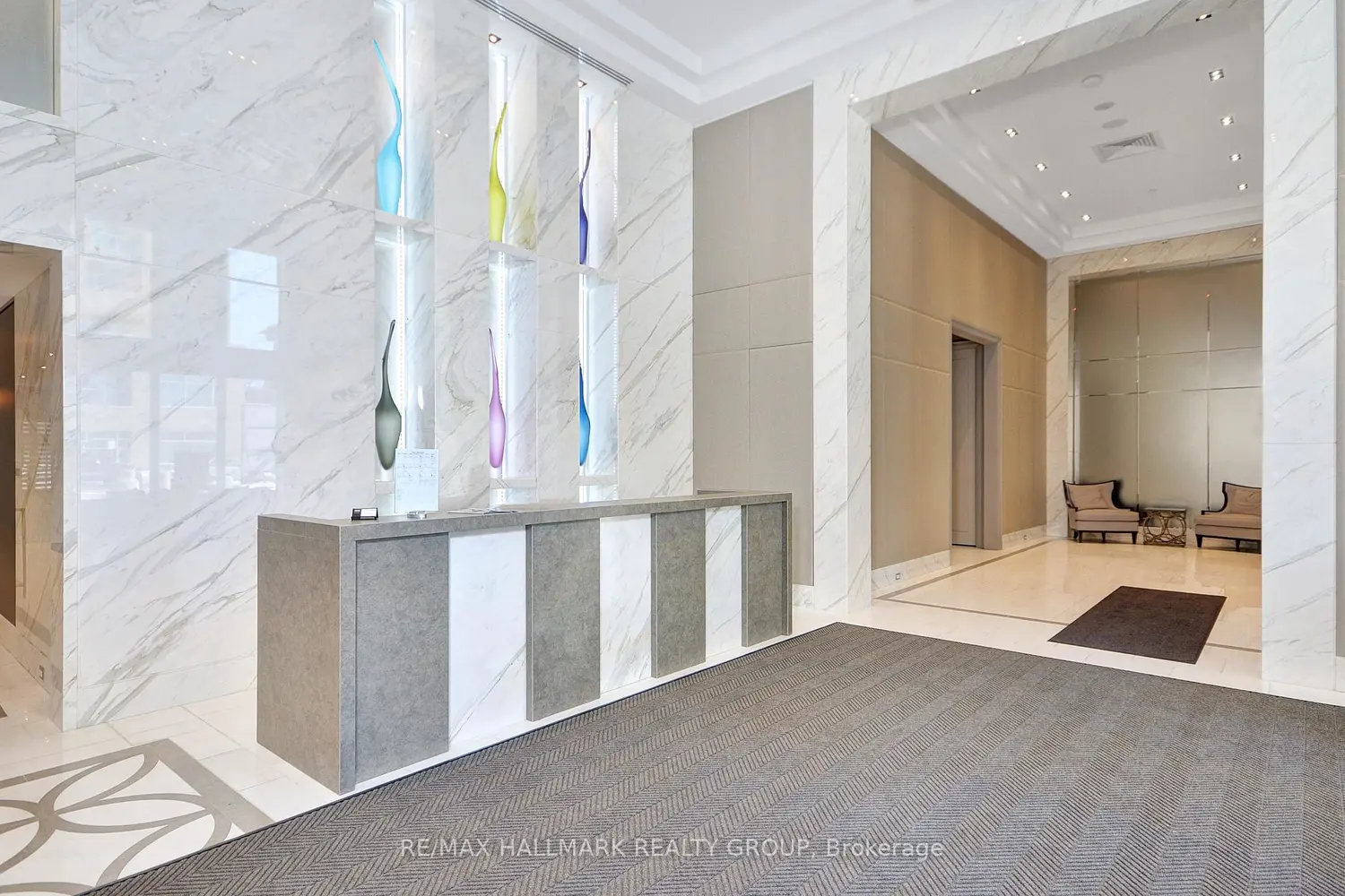 111 Champagne Avenue 611 photo 2