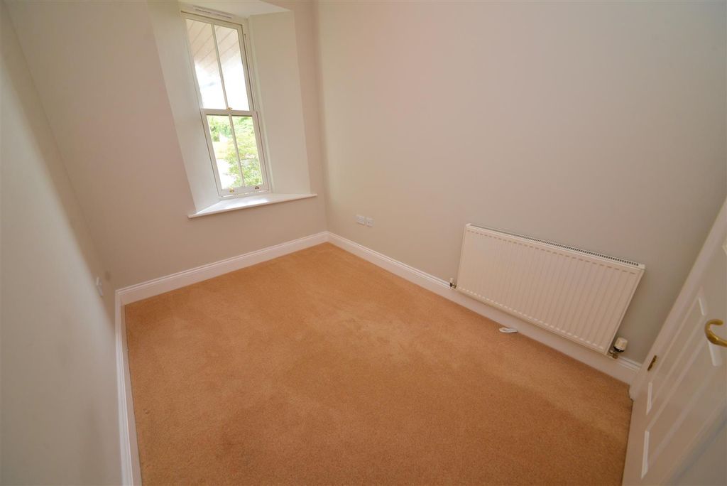 Additional image 8 of 2 bed flat for saleNarberth Road, Tenby SA70
