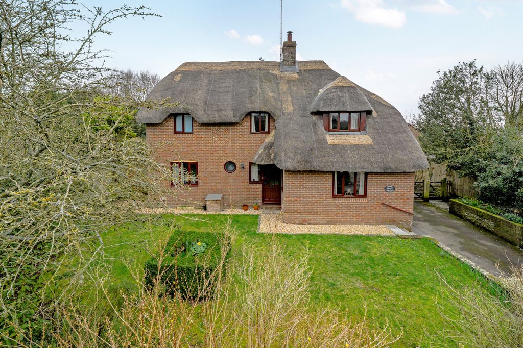 4 bed detached house for saleWootton Rivers, Marlborough SN8