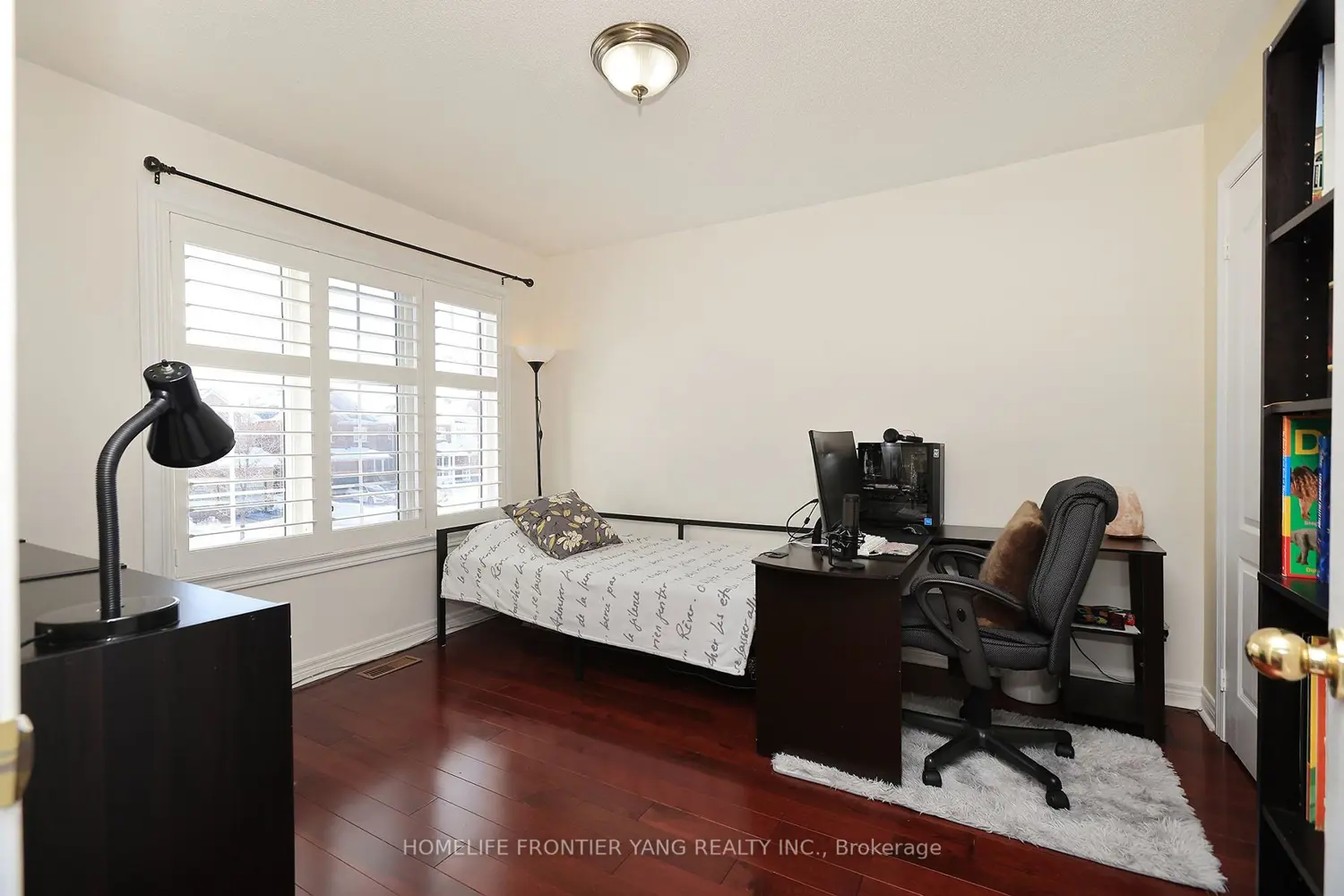 Additional image 11 of 3213 Escada Drive