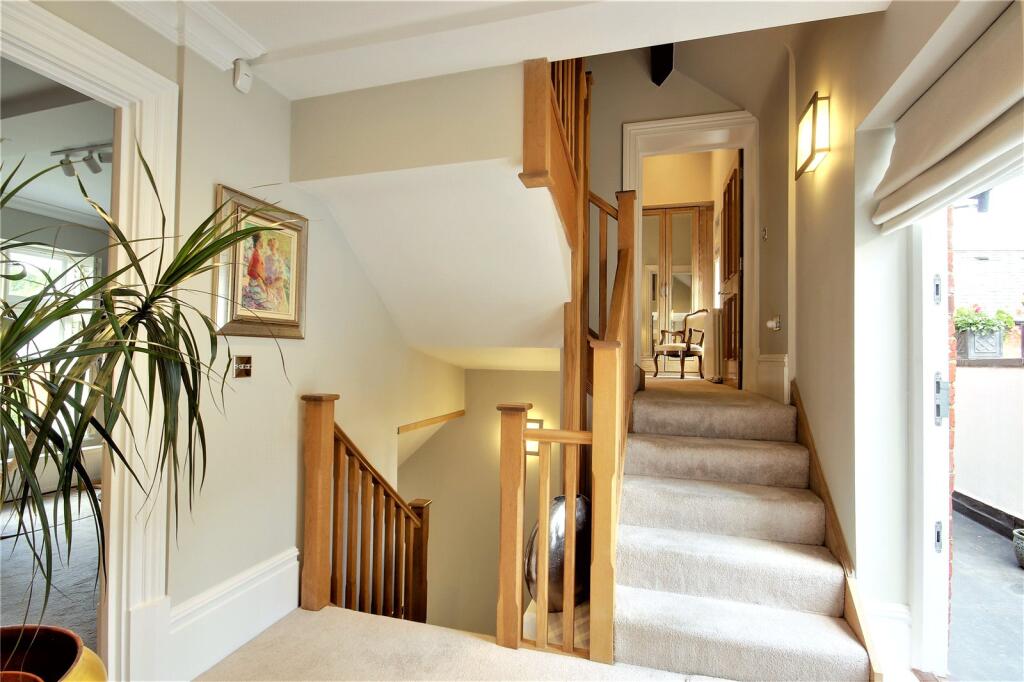 Additional image 7 of The Courtyard, Cucumber Lane, Bedwell Park, Essendon, Hertfordshire, AL9