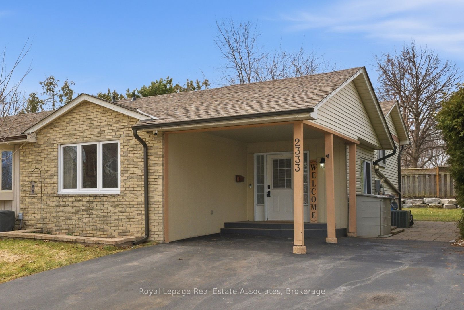 Primary image of 2333 Melissa Crescent, Burlington, ON, L7P 3T5