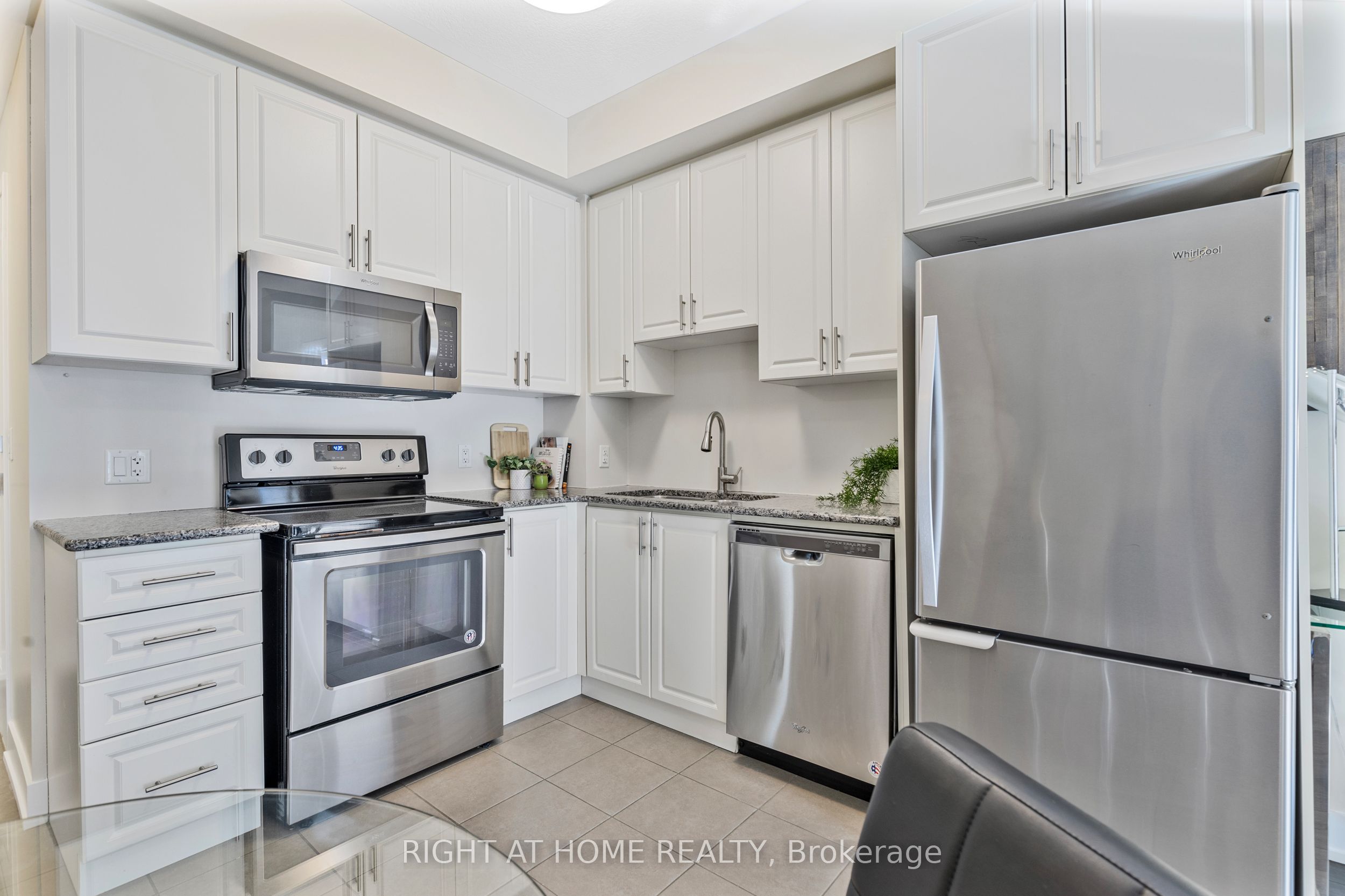 Additional image 3 of 423-2486 Old Bronte Road, Oakville, ON, L6M 4J2