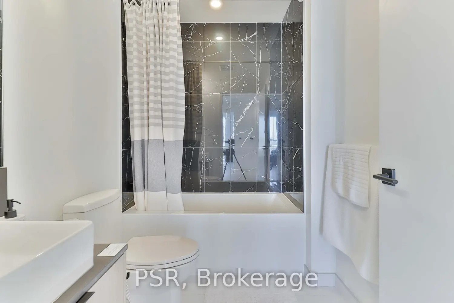 Additional image 3 of 1285 Dupont Street 1510