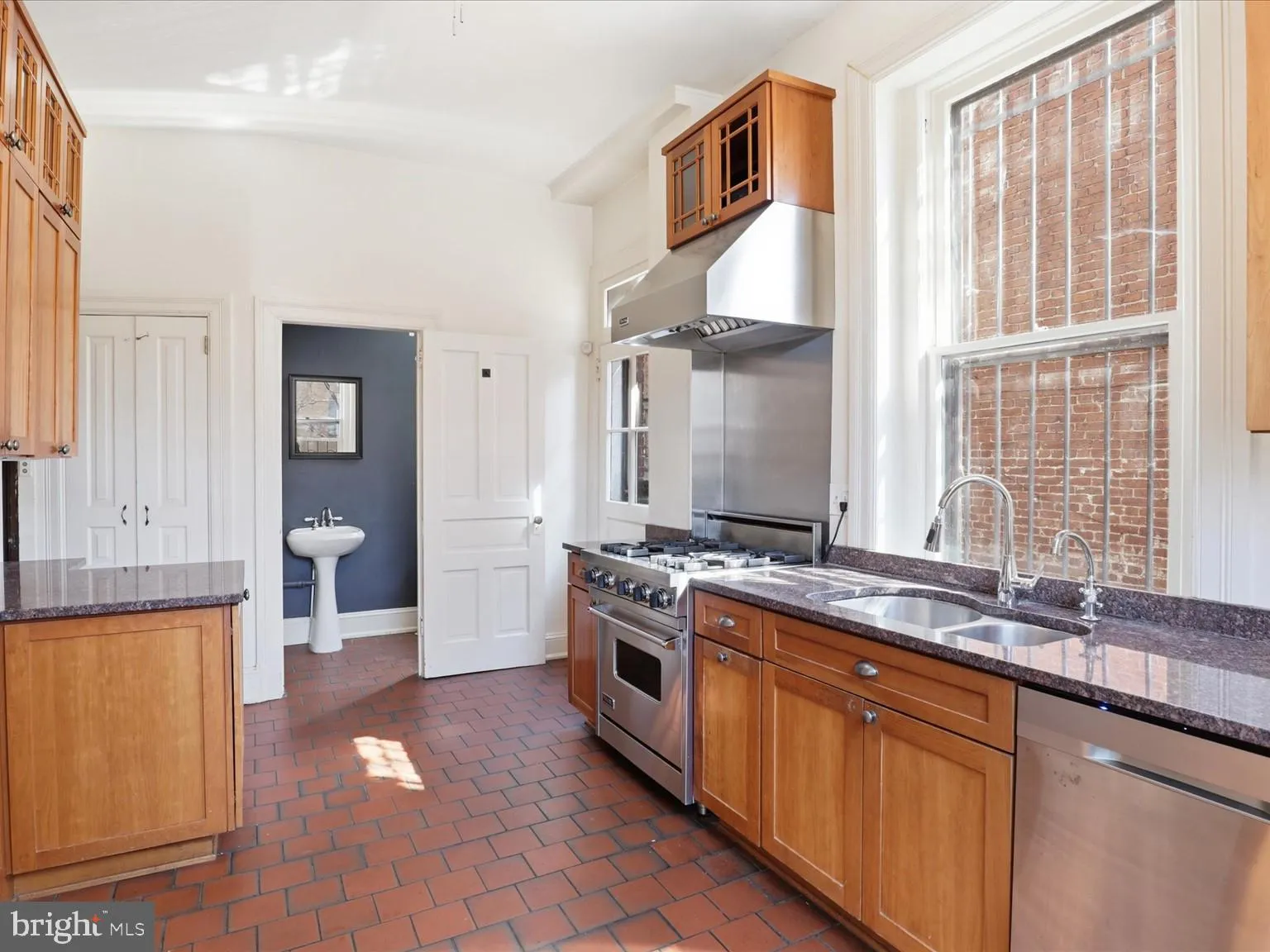 Additional image 38 of 258 8th Street SE, Washington, DC 20003