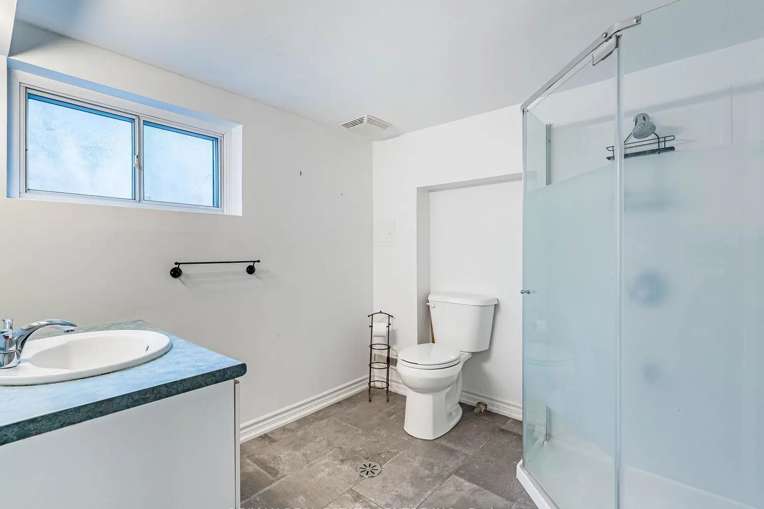 Additional image 14 of 64 Eaglewood Boulevard