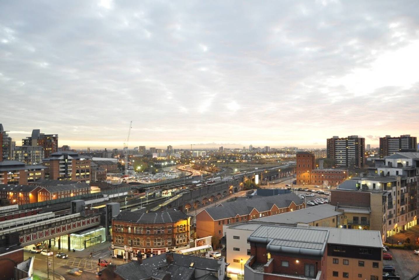 1 Bed Flat, Chapel St, M3, N1 7GU