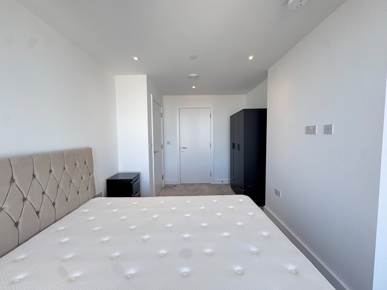 Additional image 8 of 2 Bed Flat, Port Street, M1, N1 7GU