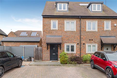 Hill View Drive, Welling, Kent DA16