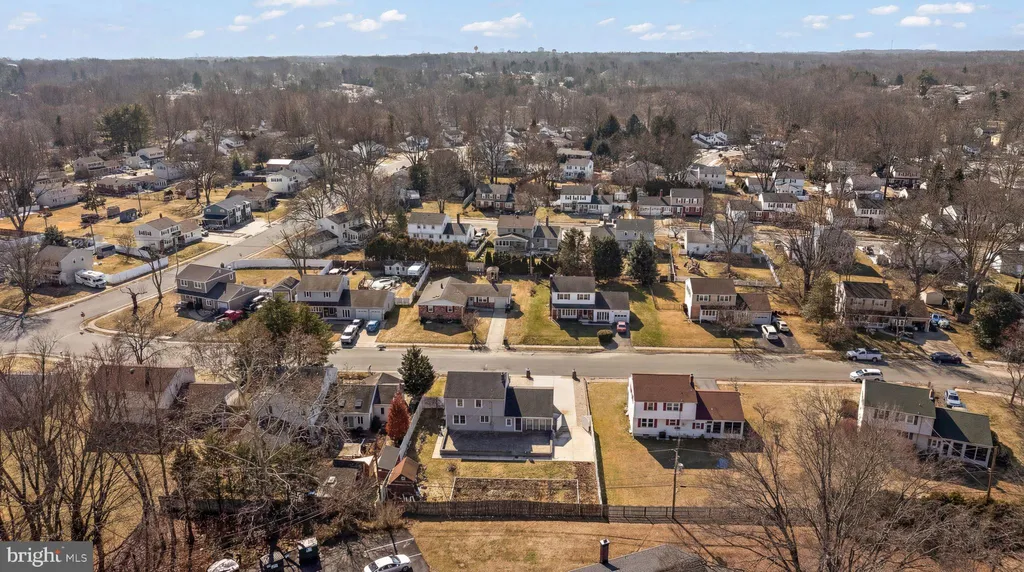 2407 Larkwood Drive, Wilmington, DE 19810