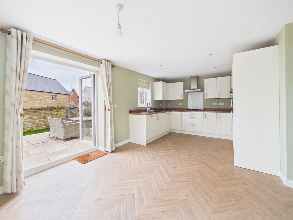 Additional image 4 of 3 bed semi-detached house for saleRoberts Road, Silverstone NN12