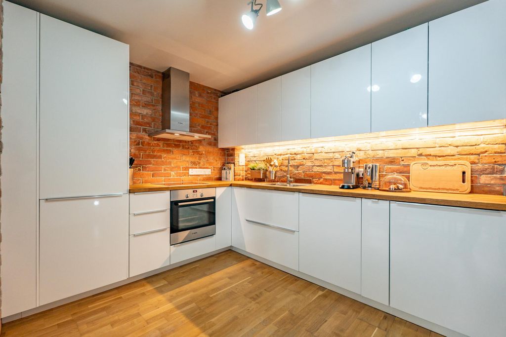 2 bed flat for saleDonside Street, Aberdeen AB24 photo 4
