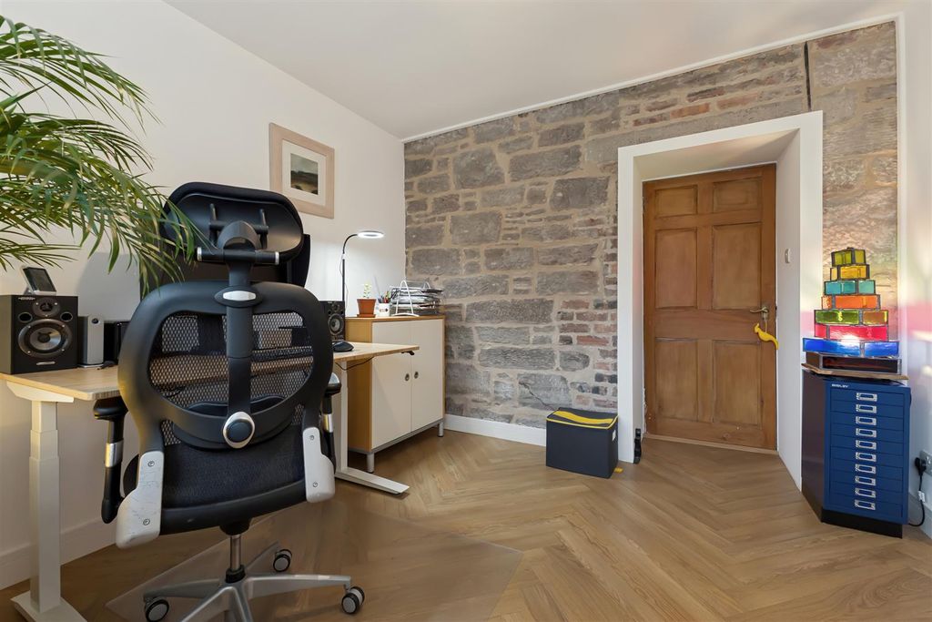 Additional image 14 of 3 bed flat for saleFlat 1, 32 King Street, Perth PH2