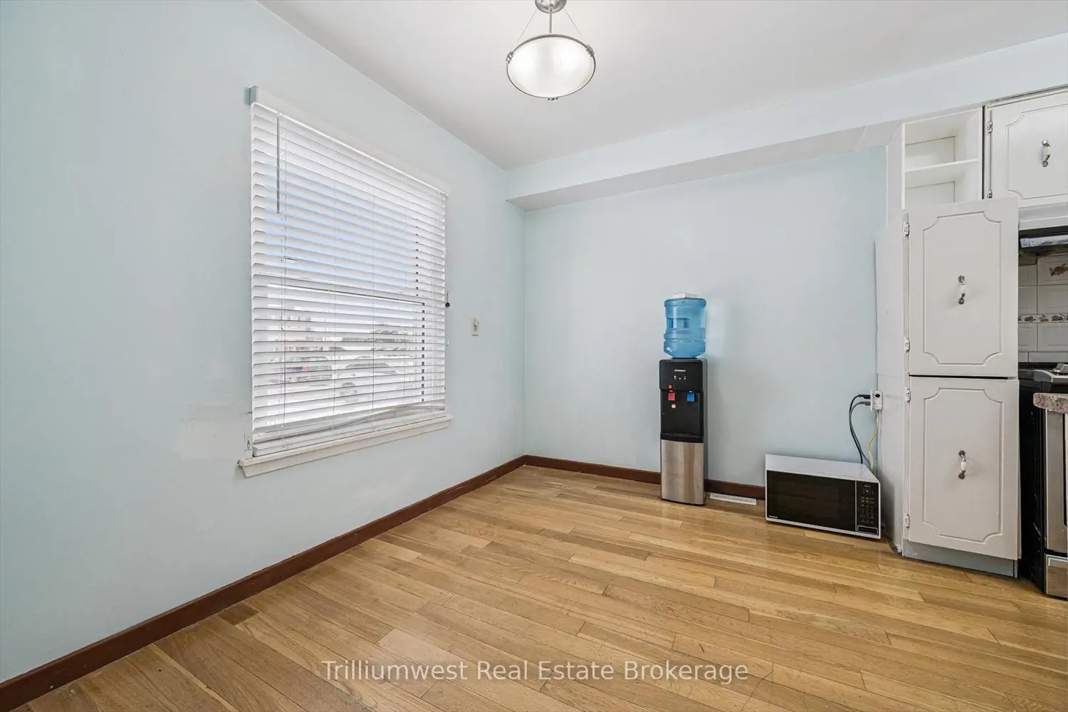 Additional image 13 of 900 Central Park Drive 49