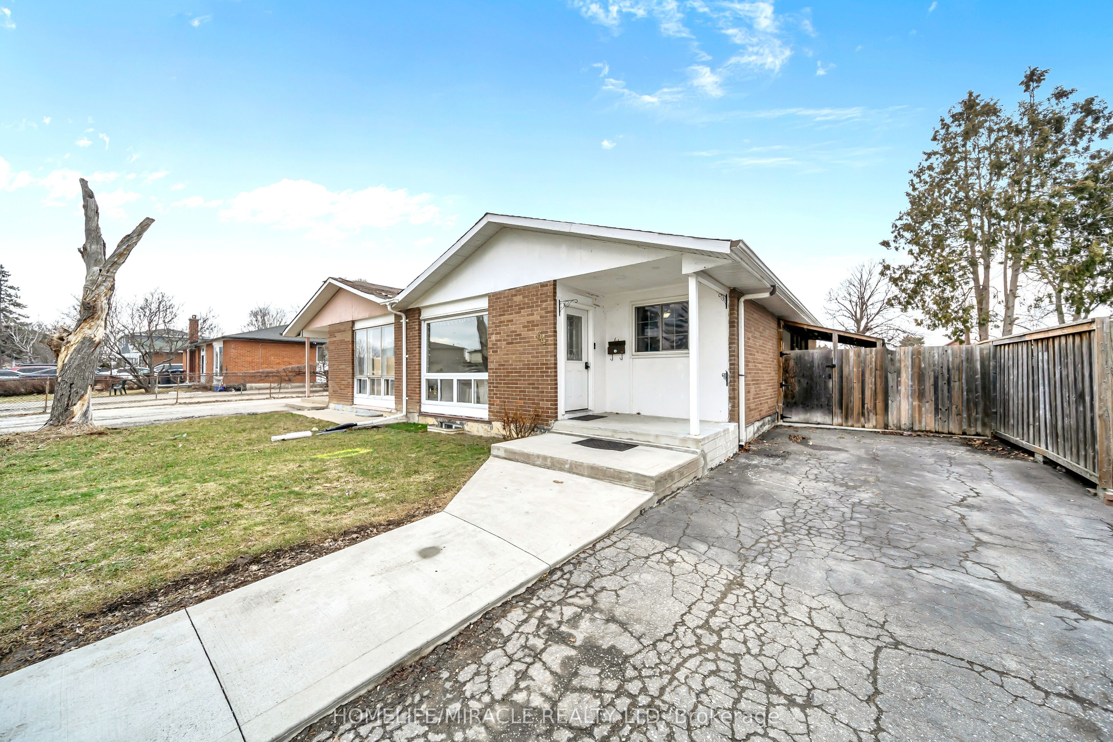 Additional image 2 of 64 Drake Boulevard, Brampton, ON, L6T 3K9