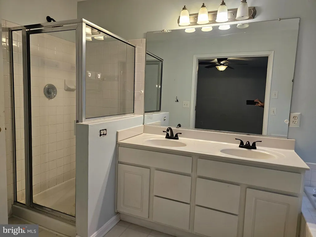 Additional image 20 of 120 Creekmont Court, Newark, DE 19702