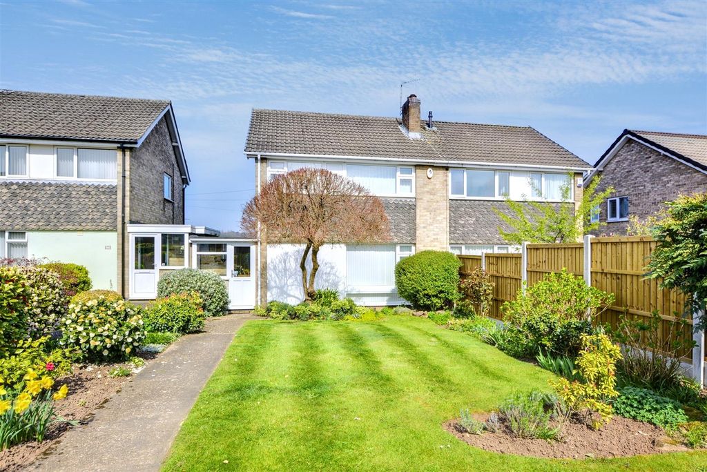 3 bed semi-detached house for saleWestbury Close, Chilwell, Nottingham NG9