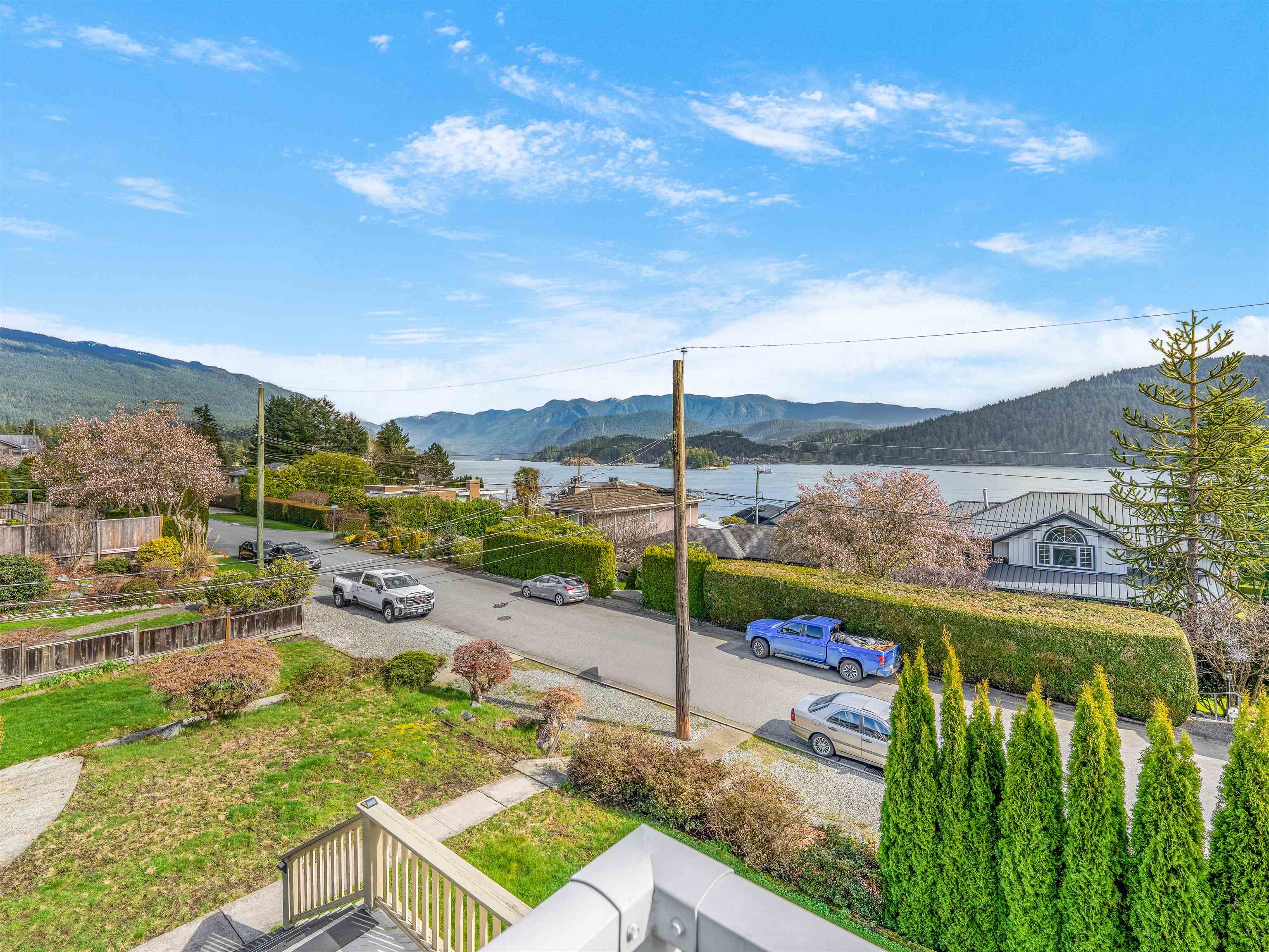 Additional image 3 of 351 Beachview Drive, North Vancouver, BC, V7G 1P5