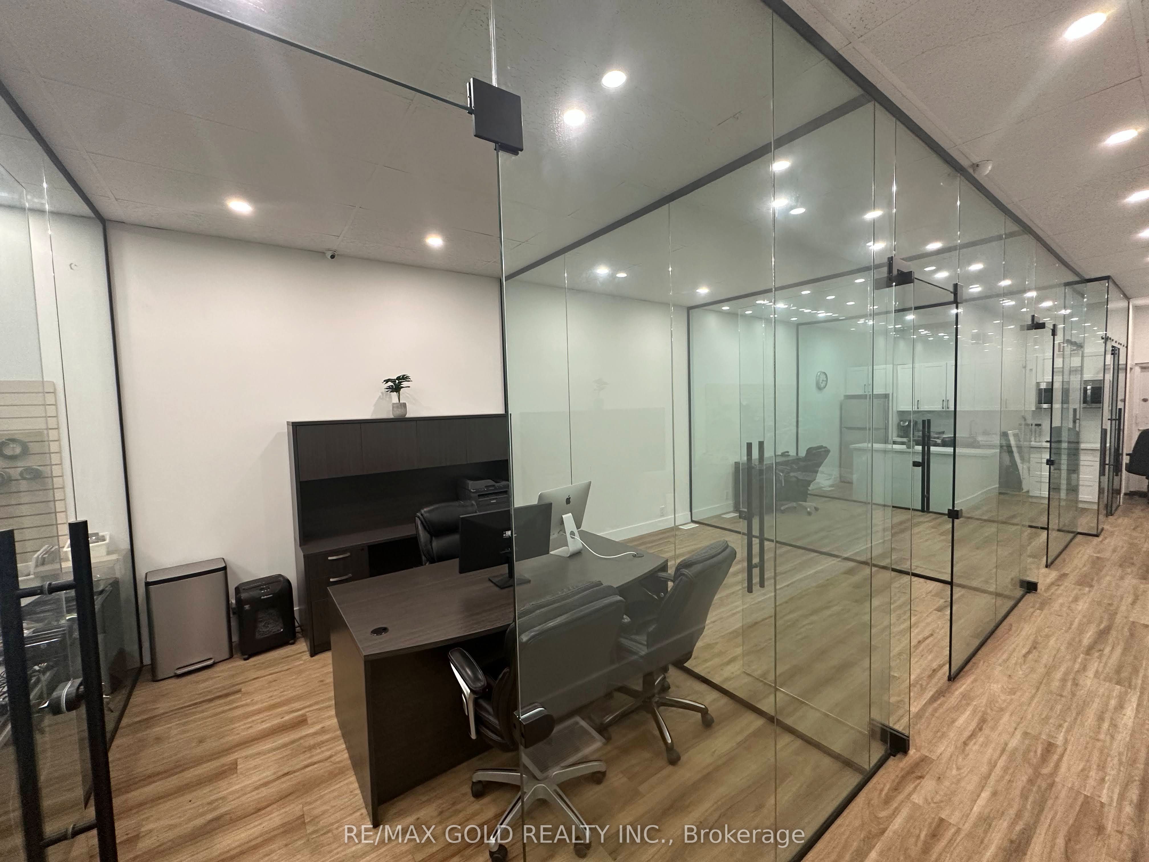 2-136 Guelph Street, Halton Hills, ON, L7G 4A1