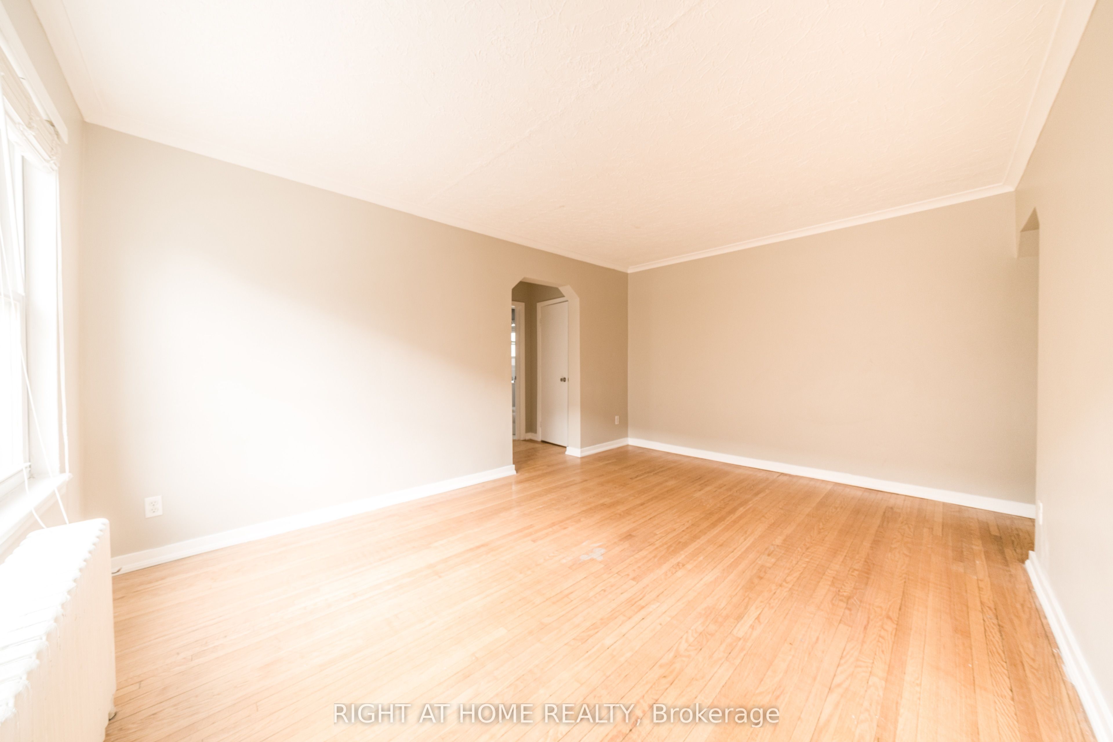 Additional image 3 of 4-340 Lakeshore Road W, Mississauga, ON, L5H 1H1