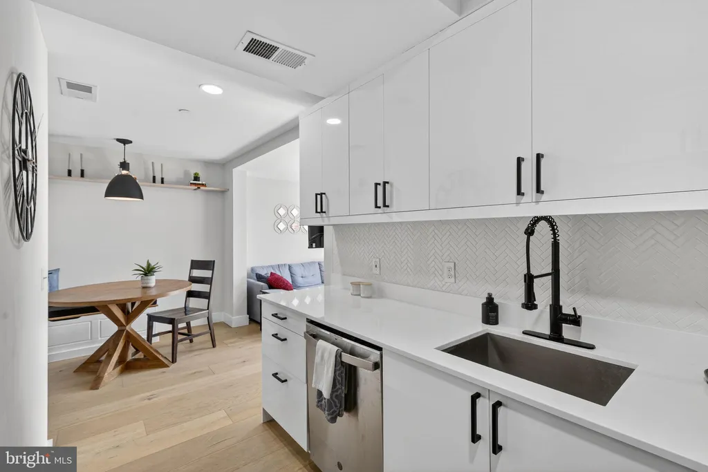 Additional image 11 of 919 12th Street NE Unit 305, Washington, DC 20002