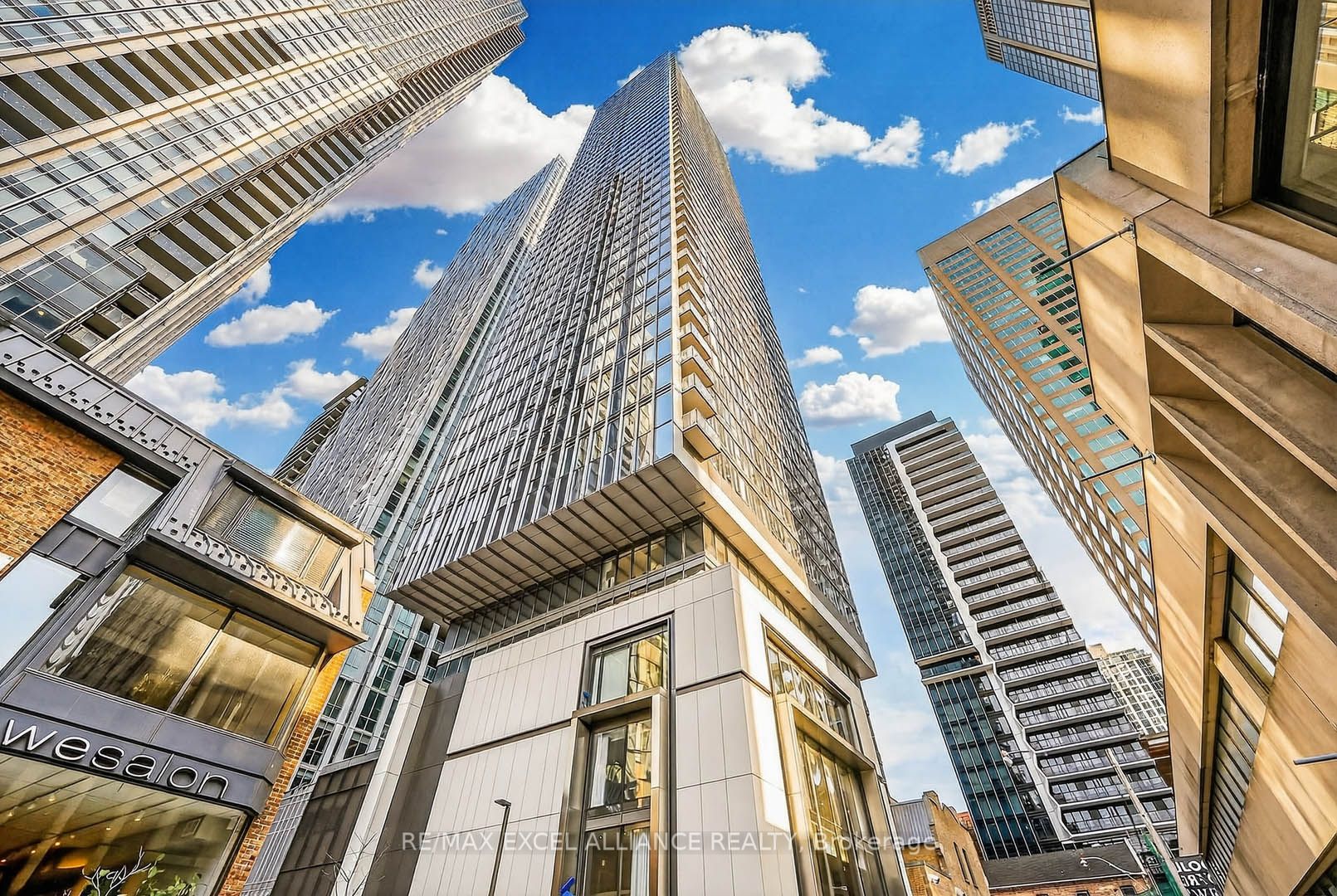 2804-8 Cumberland Street, Toronto, ON, M4W 0B6