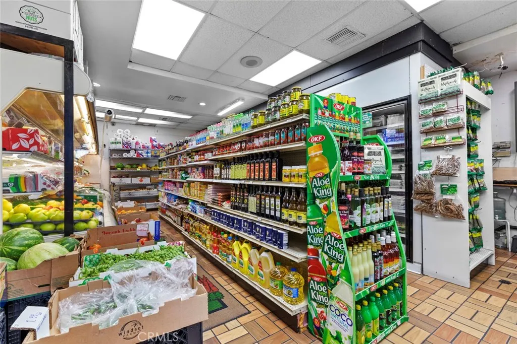 Additional image 46 of 906 S Gkenoaks Boulevard, Burbank, CA 91502