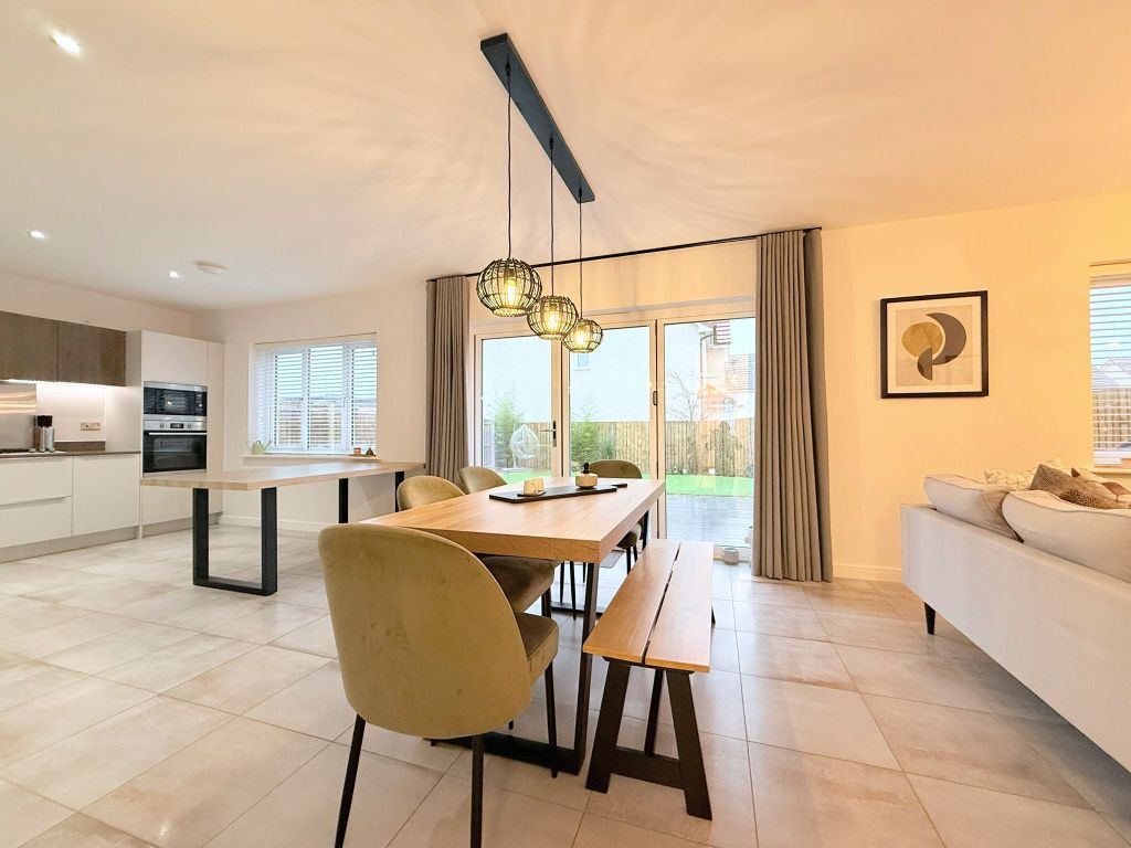 Additional image 7 of 5 bed detached house for saleMaggies Crescent, Larbert FK5