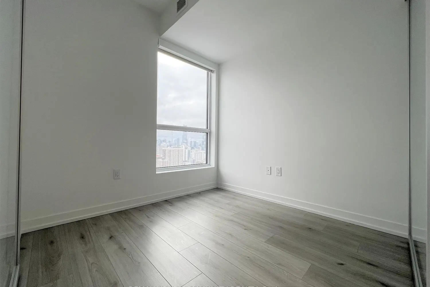 Additional image 5 of 395 Bloor Street 2601