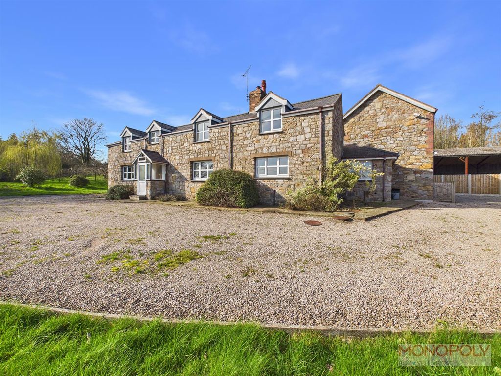 4 bed detached house for salePen Y Bryn, Pen-Y-Cae, Wrexham LL14