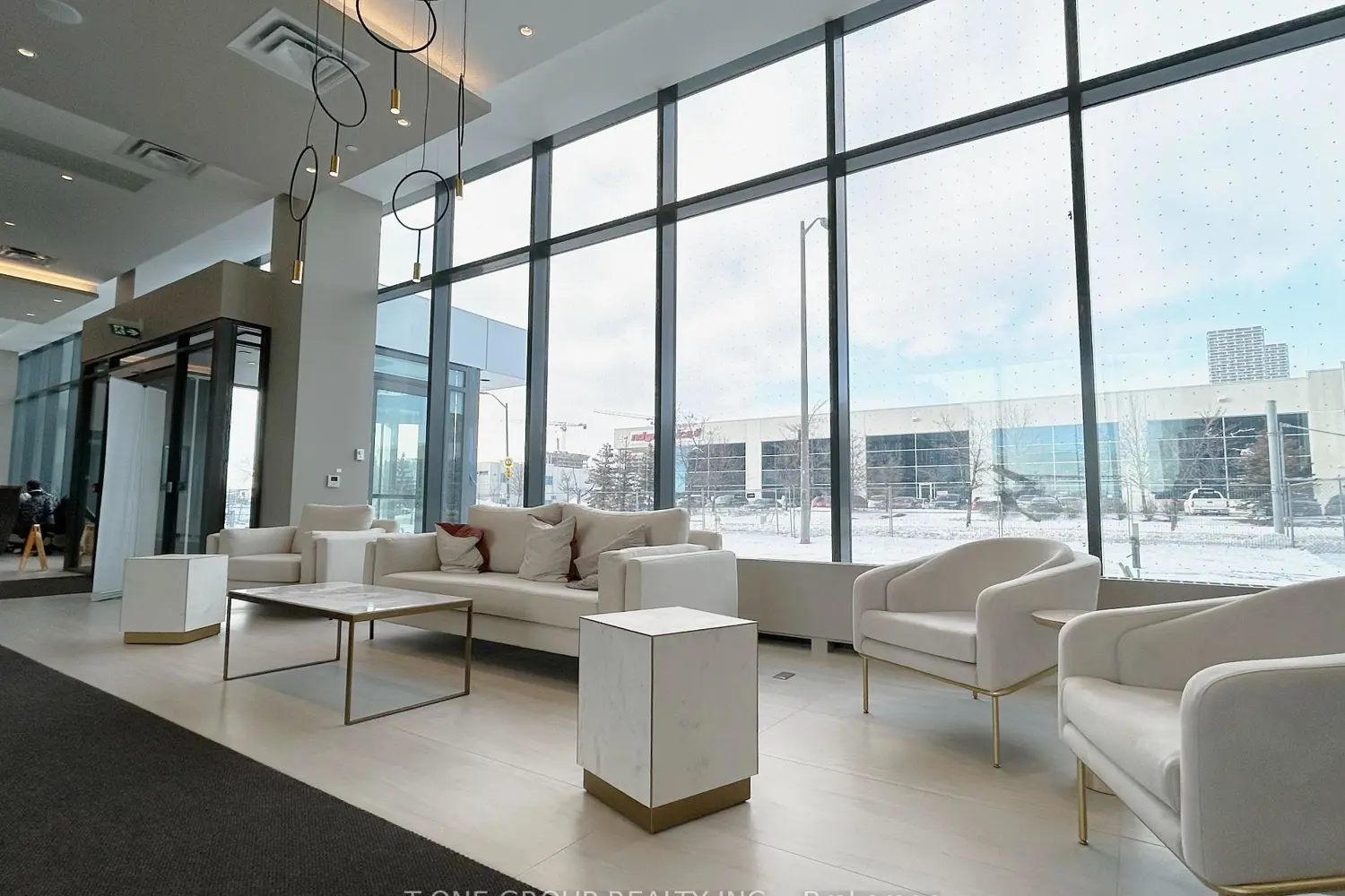 Additional image 9 of 38 Honeycrisp Crescent 310