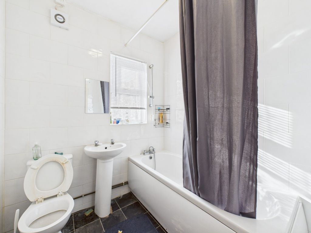 Additional image 6 of 4 bed flat for saleLouis Street, Hull HU3