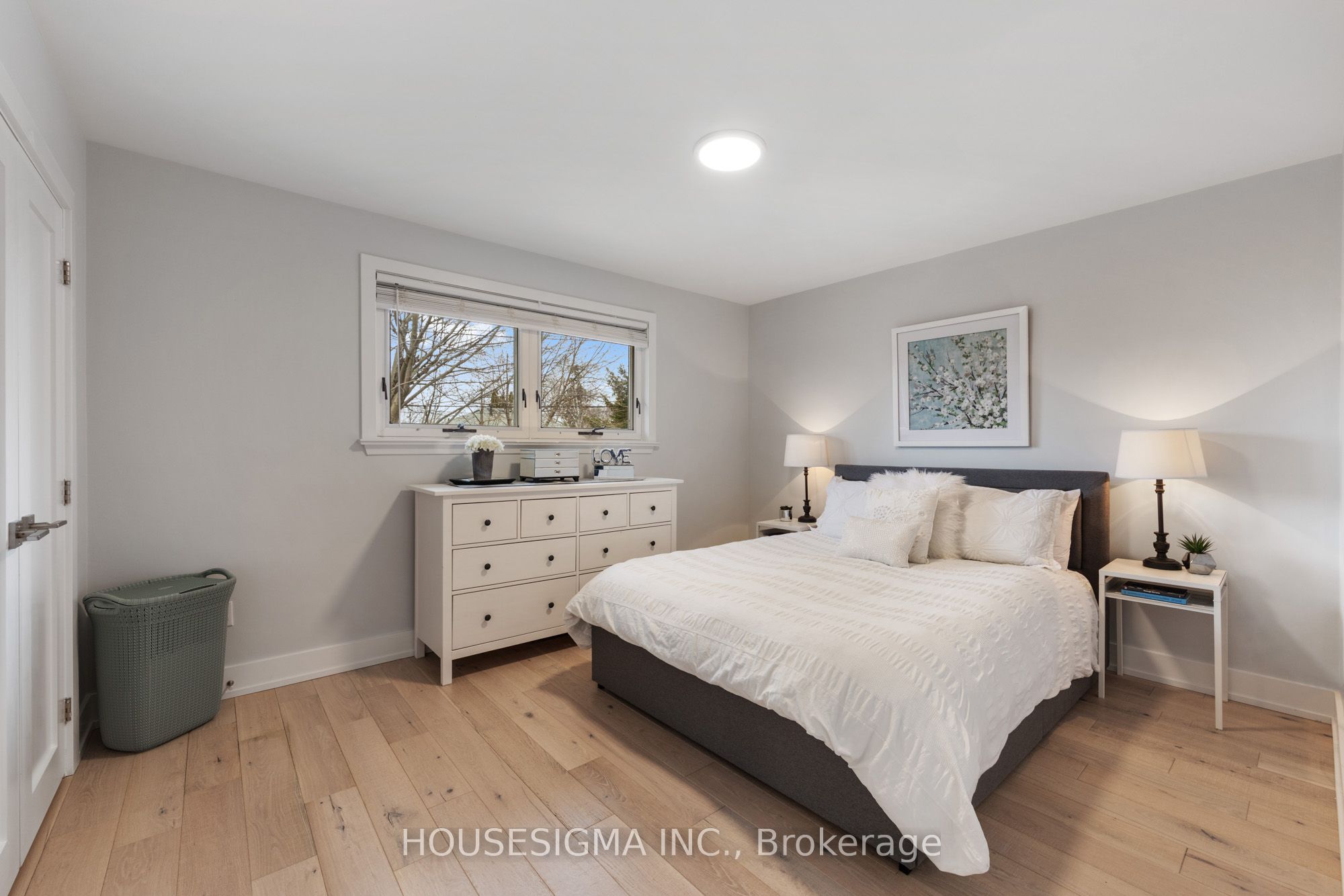 Additional image 3 of 11 Tynevale Drive, Toronto, ON, M9R 2B3