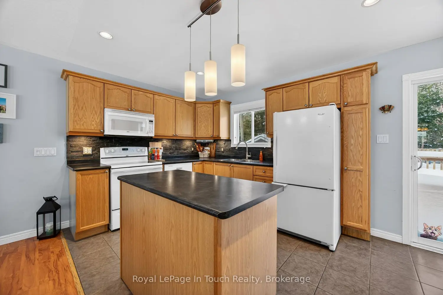 Additional image 5 of 39 St Laurent Boulevard