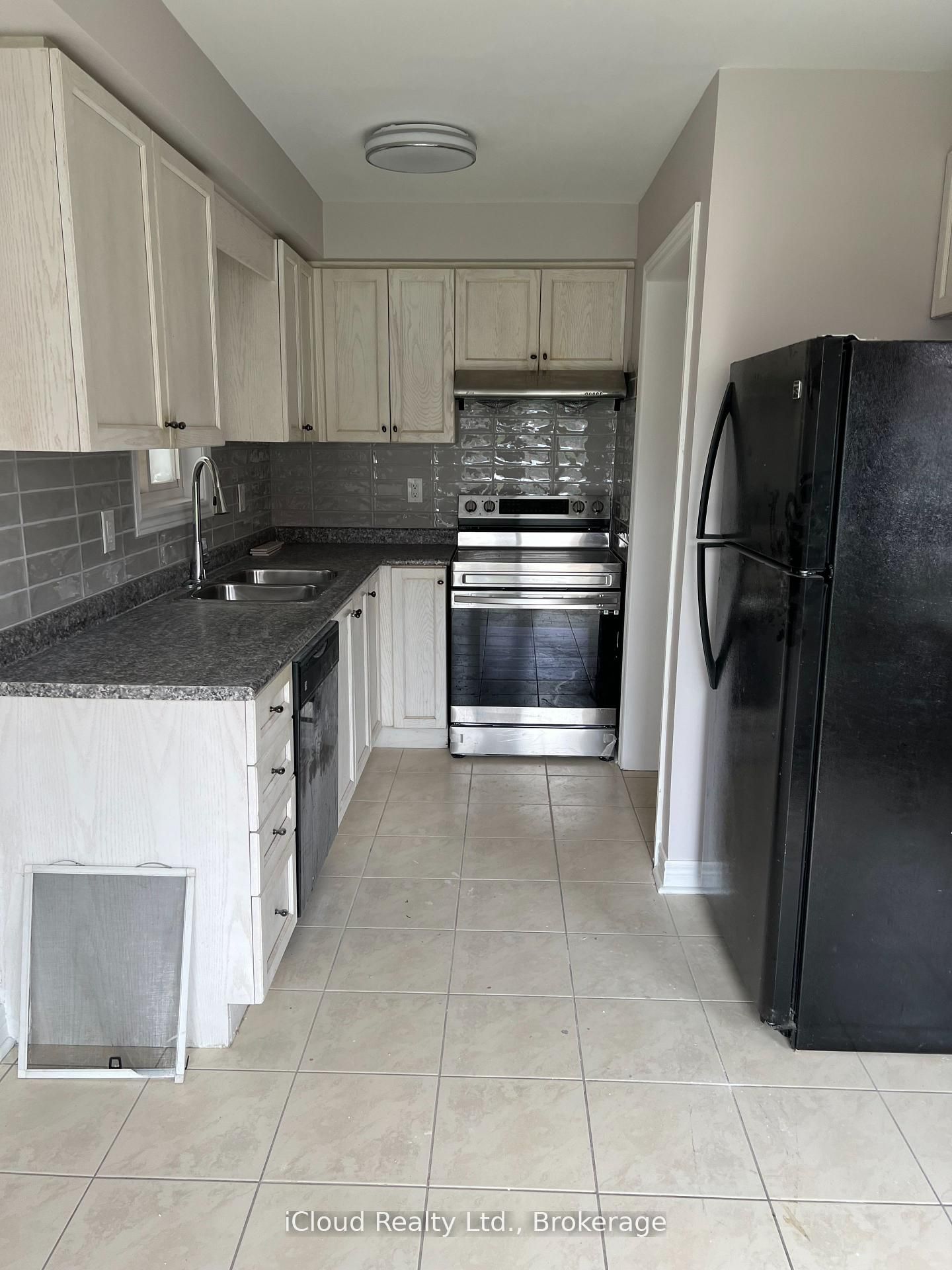 Additional image 2 of 3956 Manatee Way, Mississauga, ON, L5M 6P5