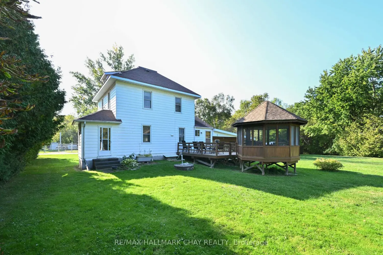 213 Dominion Drive photo 3