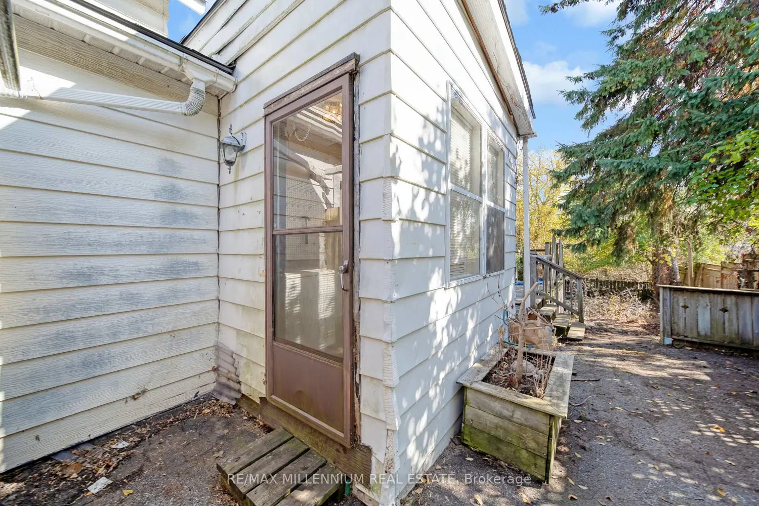 Additional image 19 of 173 Barrie Road