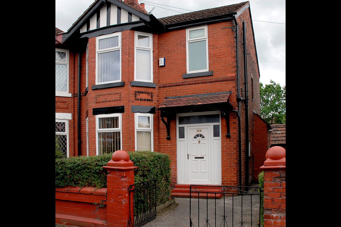 4 Bed Semi-Detached House, Lytham Road, M19, N1 7GU