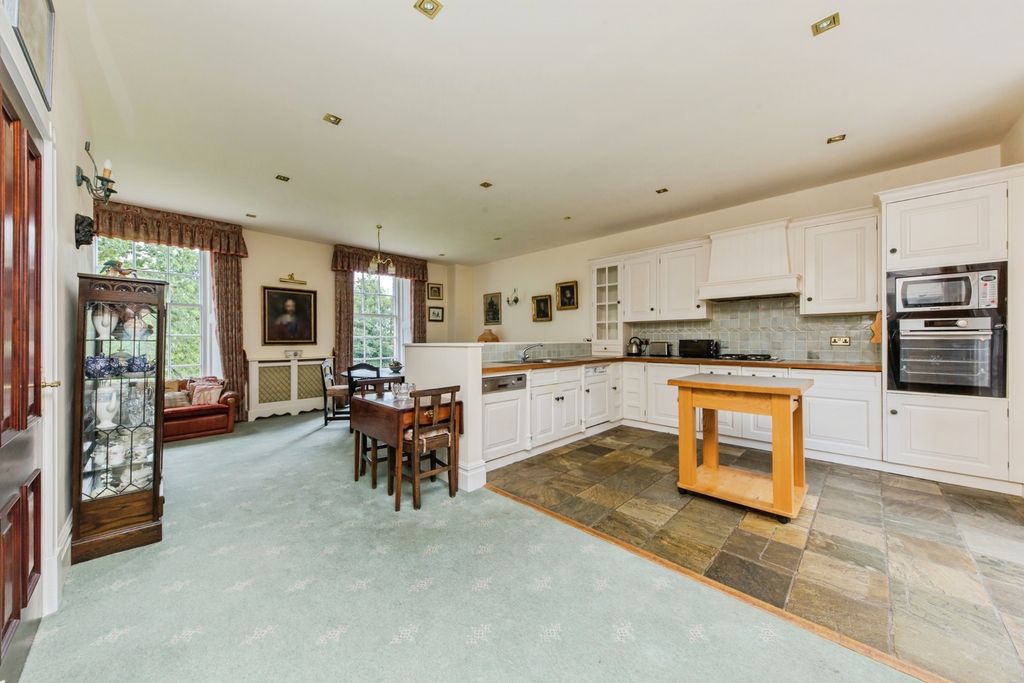 Additional image 4 of 2 bed flat for saleChurch Lane, Gawsworth, Macclesfield, Cheshire SK11