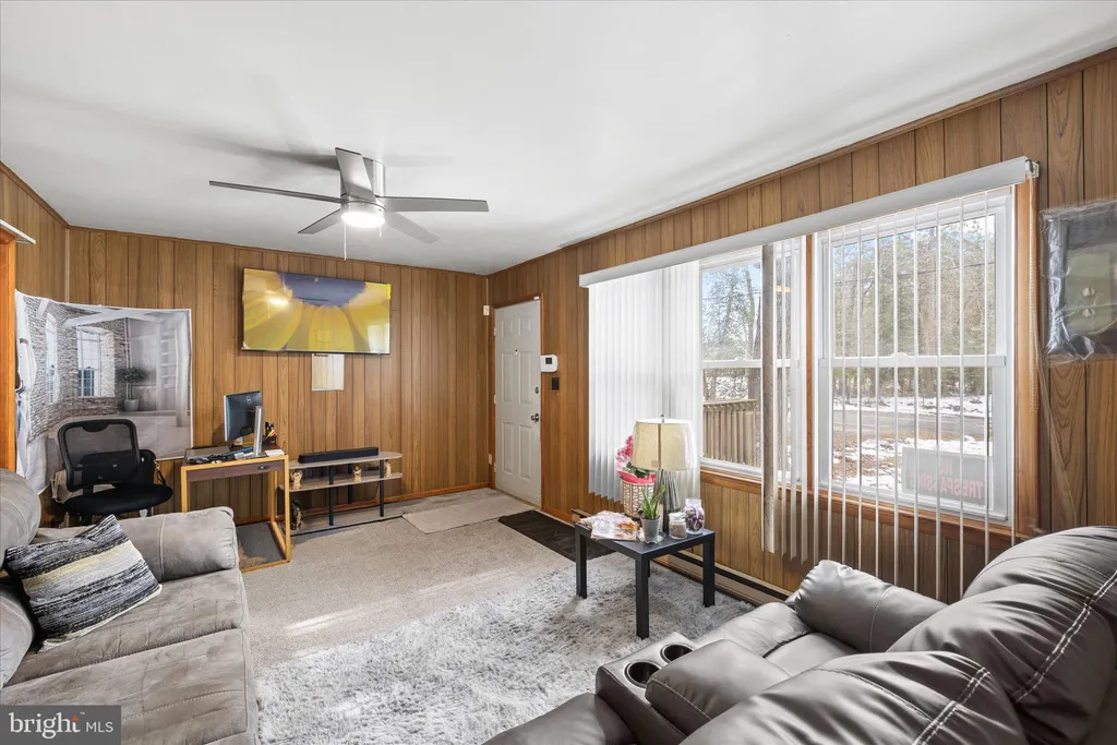 Additional image 3 of 19477 Hummingbird Road, Ellendale, DE 19941