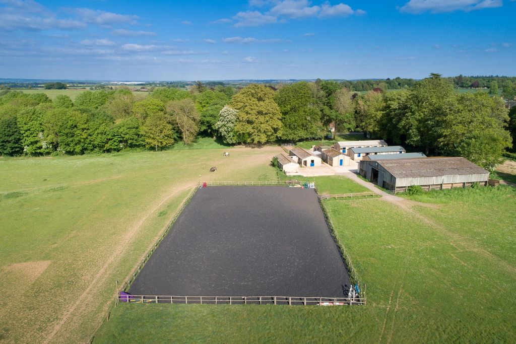 Land for saleAmport, Andover, Hampshire SP11