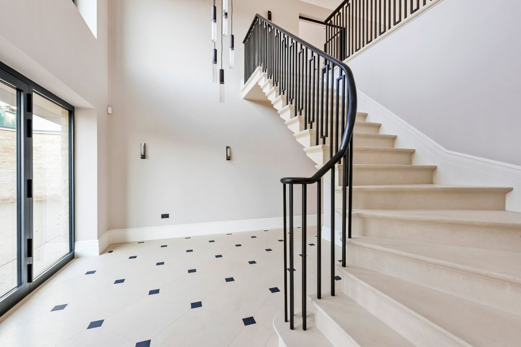 Additional image 14 of 6 bed detached house for saleSovereign View, Charlton Kings, Cheltenham, Gloucestershire GL52