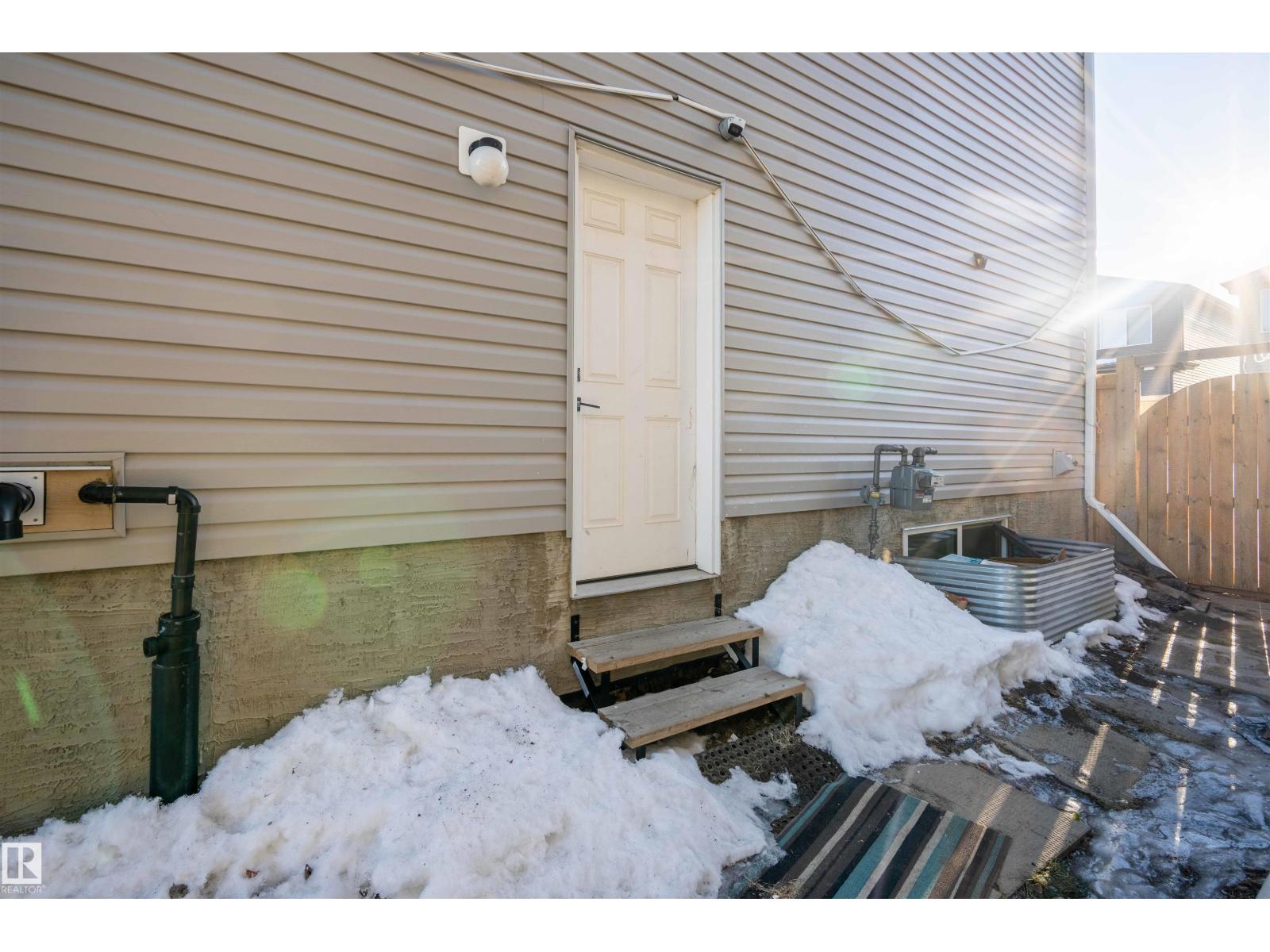 Additional image 3 of 2021 15 Avenue NW, Edmonton, AB, T6T1B2