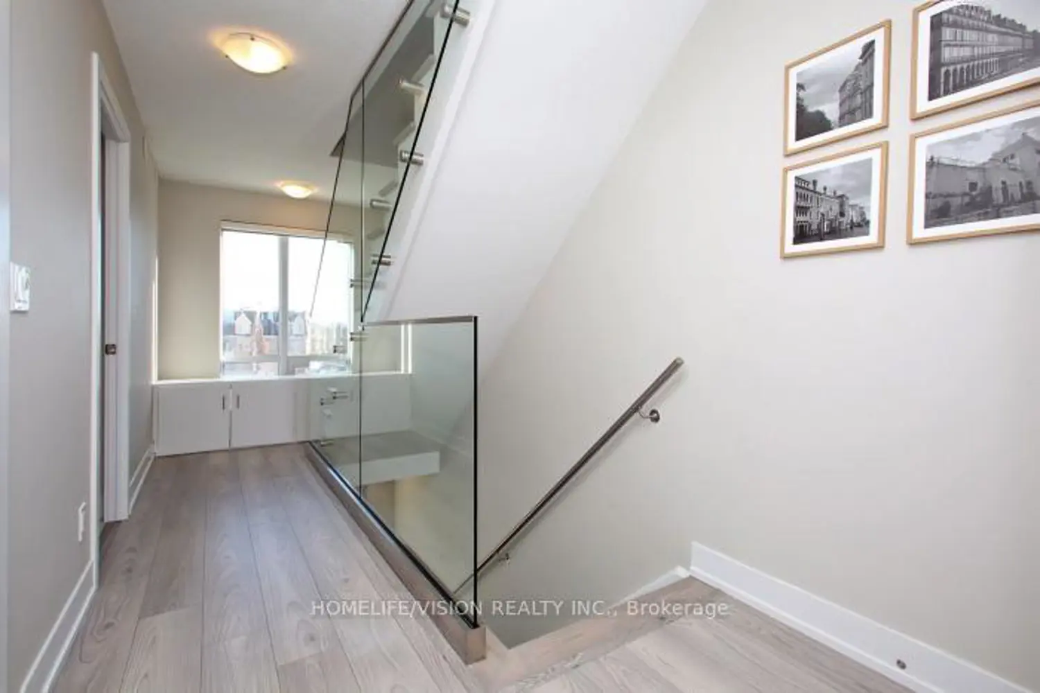 Additional image 11 of 1245 Bayly Street Th4