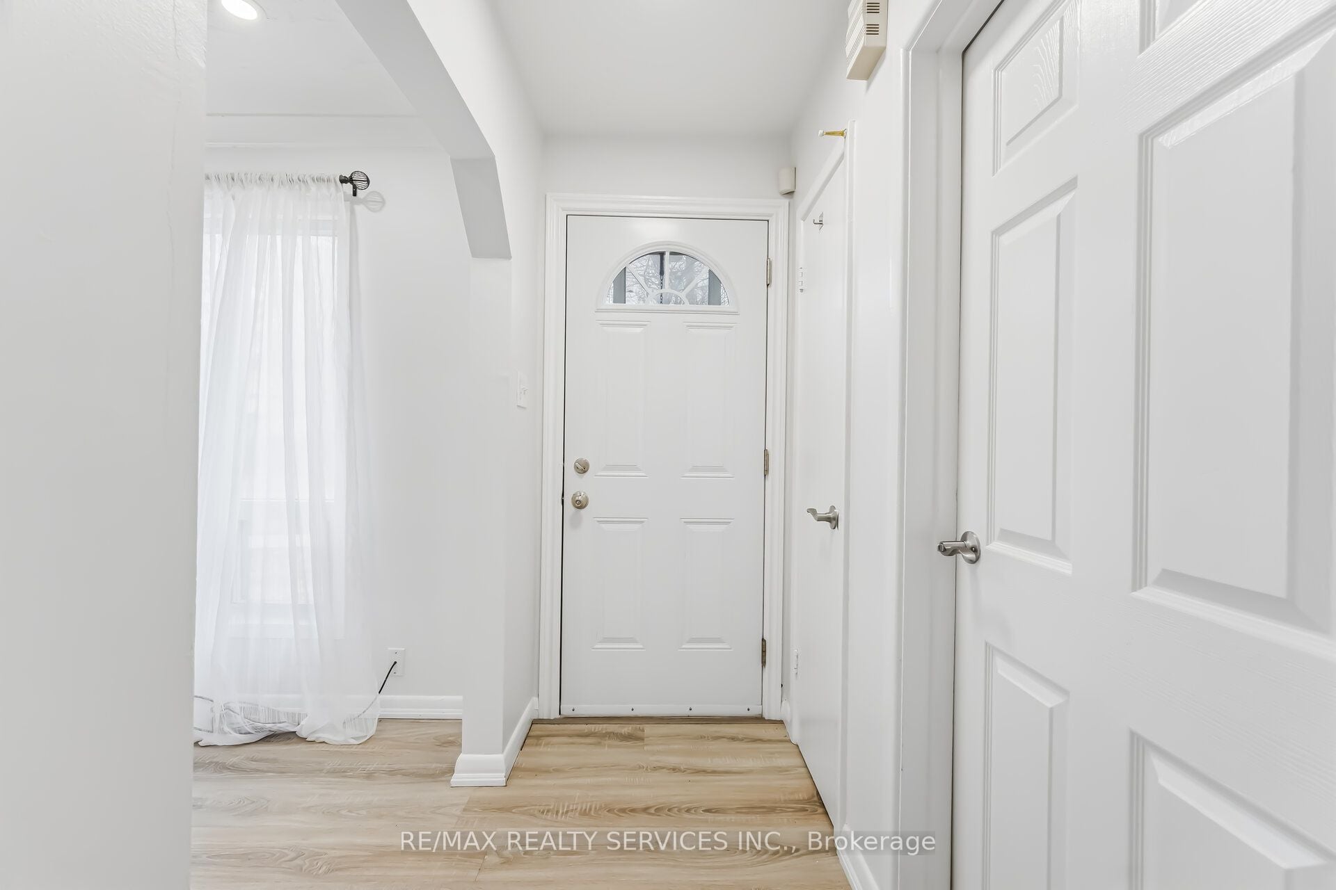 Additional image 5 of 6 Bonnyview Drive, Toronto, ON, M8Y 3G6