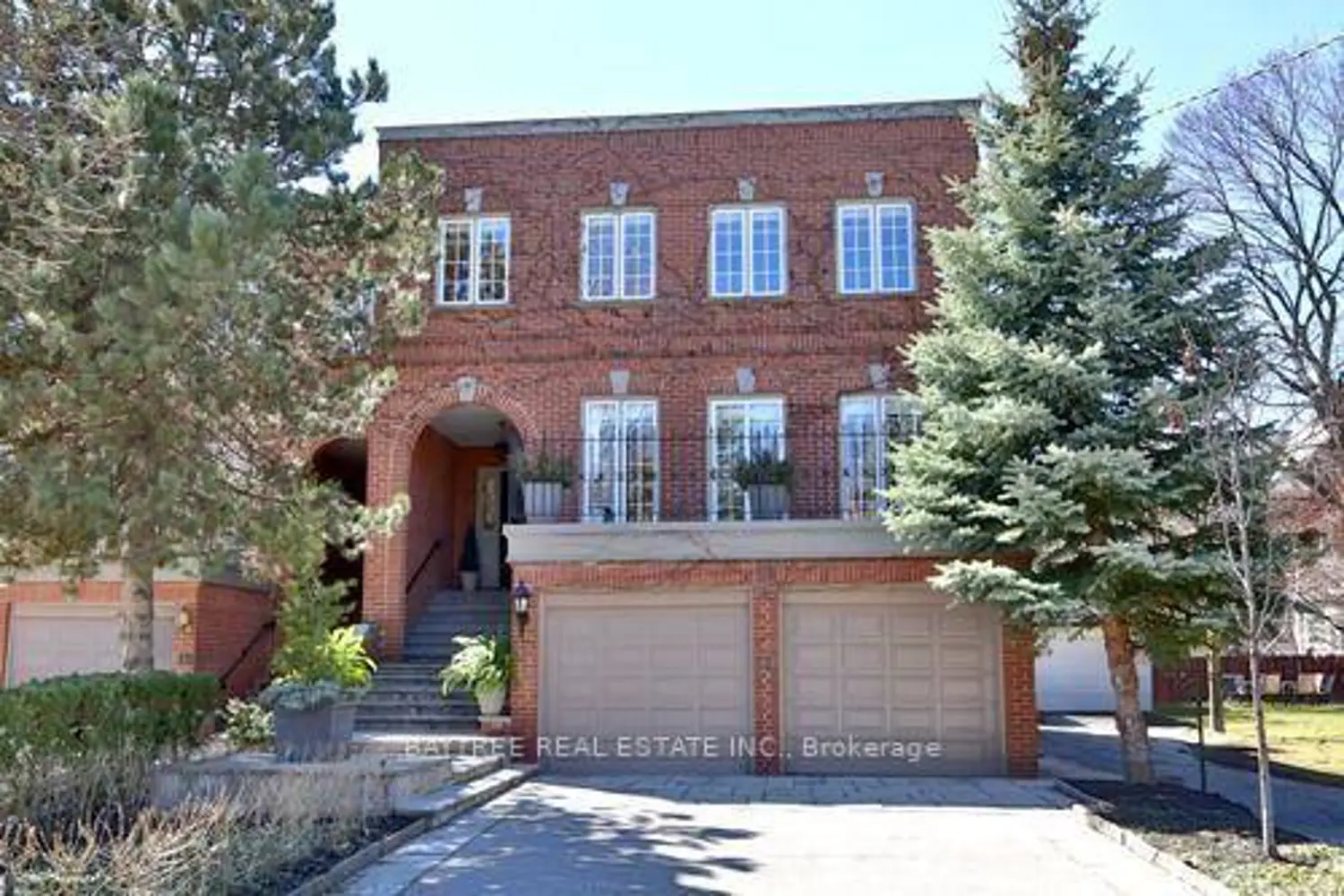 18A Deer Park Crescent