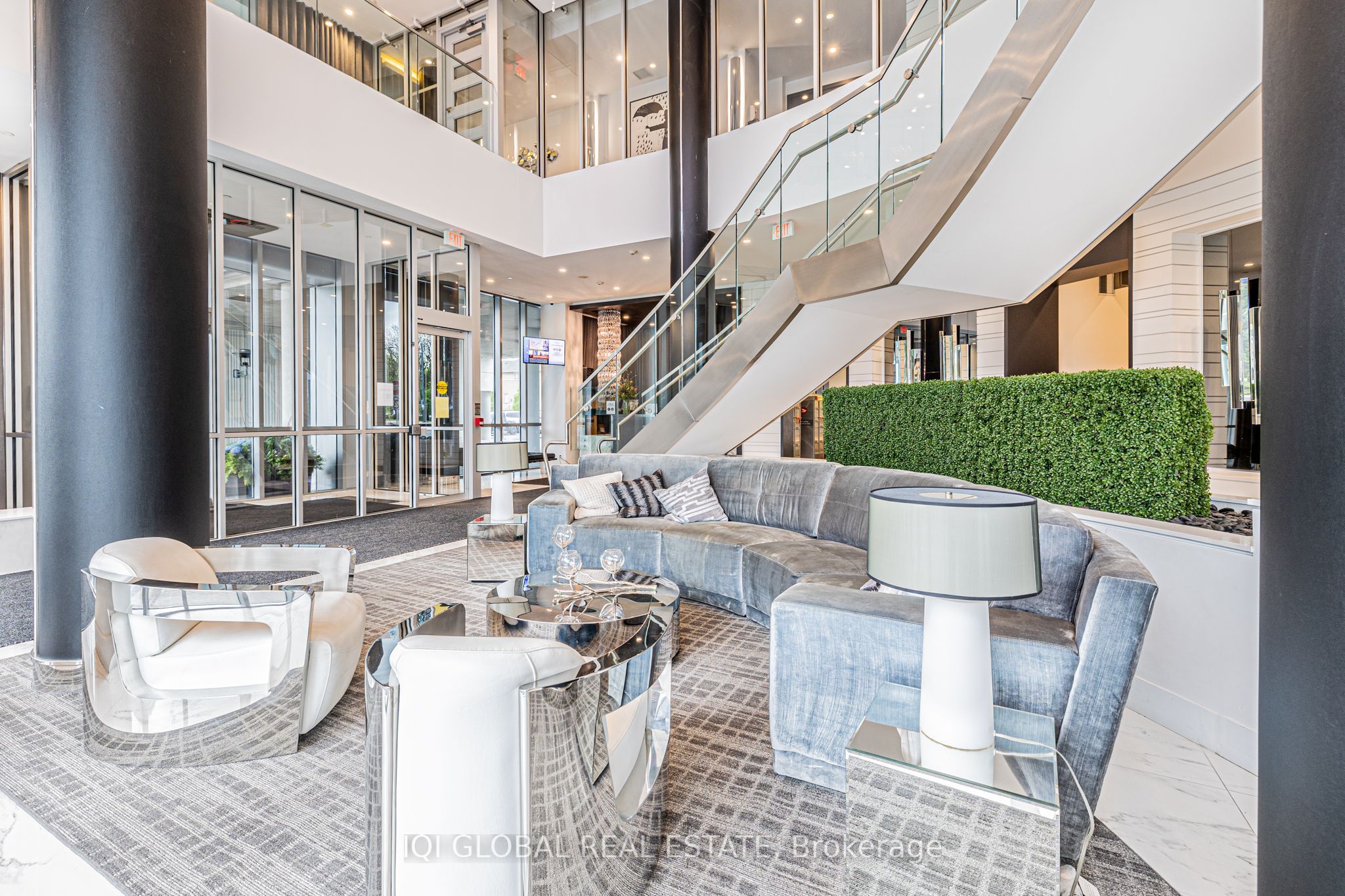 Additional image 4 of 301-9471 Yonge Street, Richmond Hill, ON, L4C 1V4