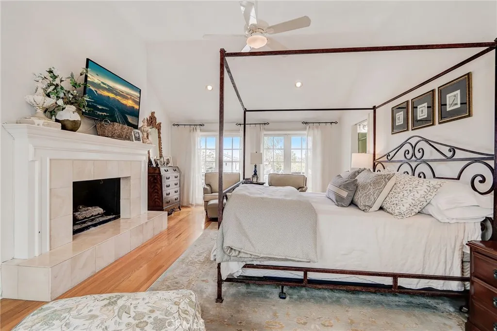 Additional image 97 of 2025 E Balboa Blvd, Newport Beach, CA 92661