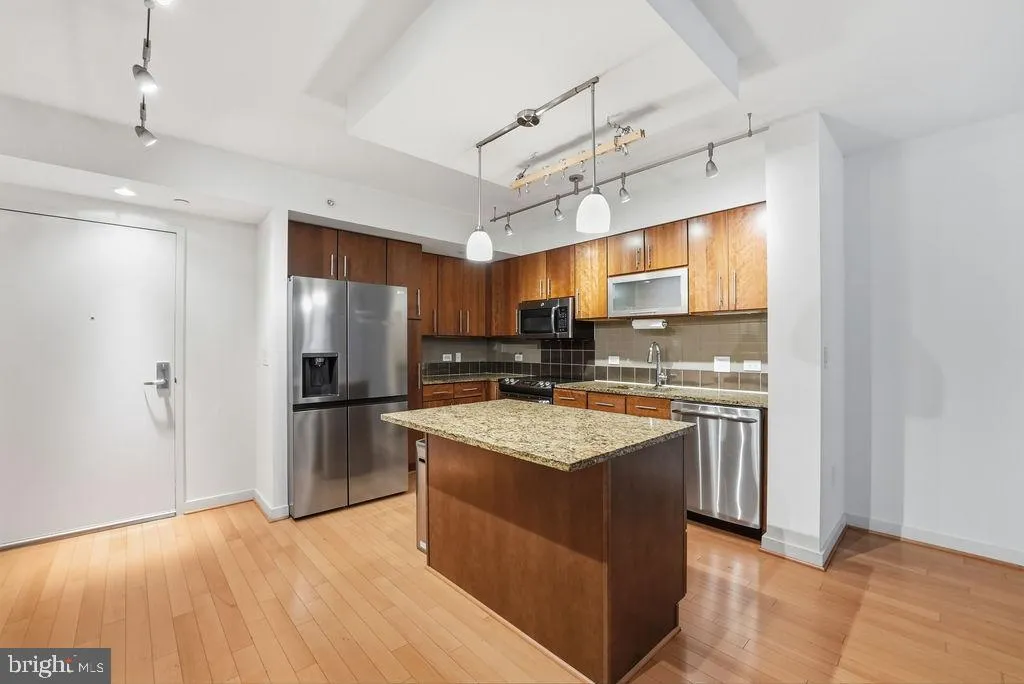 Additional image 8 of 1025 1st Street SE Unit 301, Washington, DC 20003